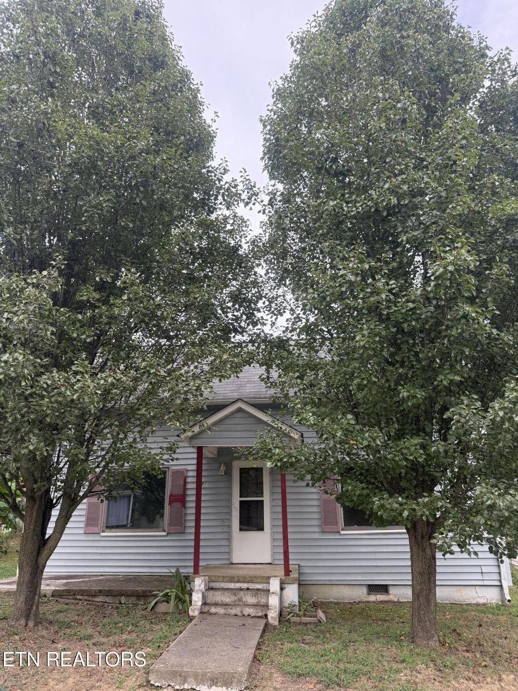 711 Washington Ave, Etowah
