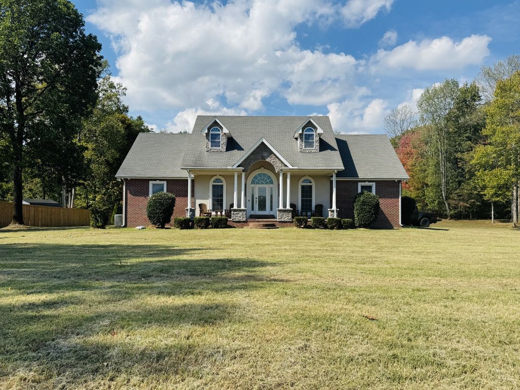 167 Jimtown Rd, Lafayette