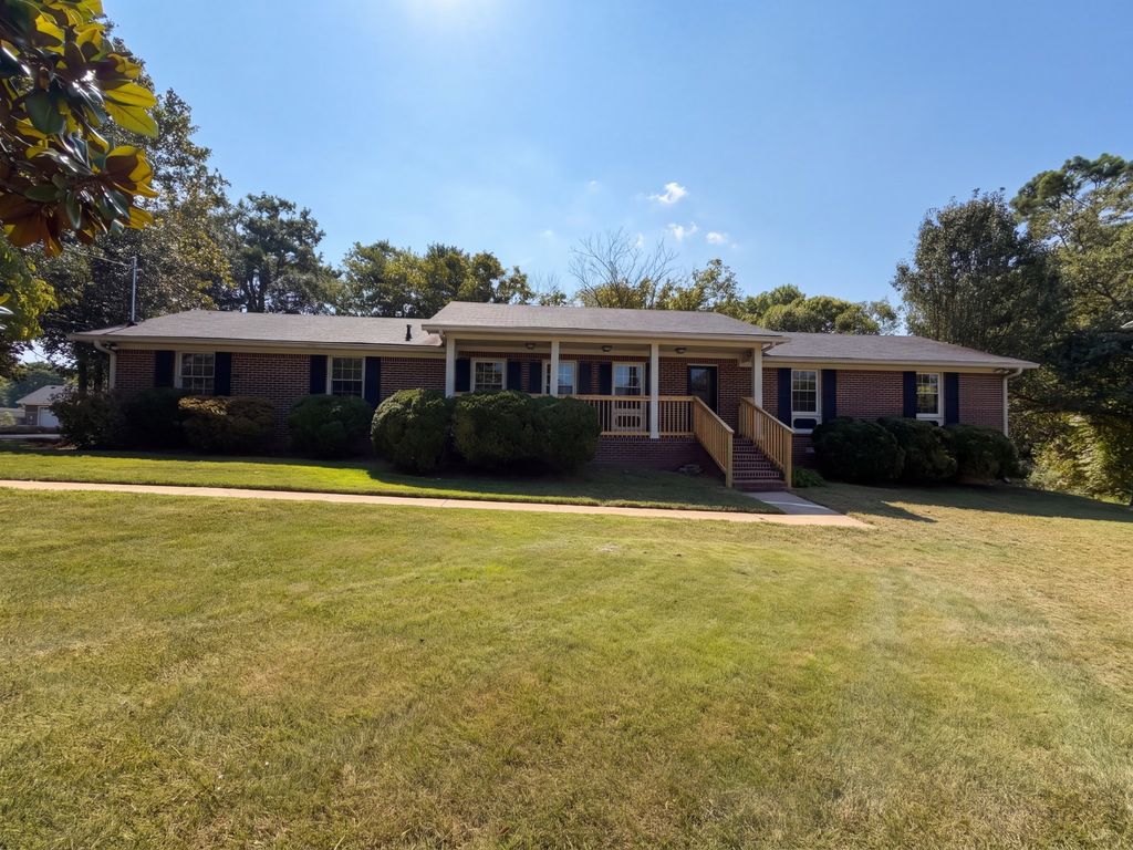 1005 Roseview Dr, Columbia