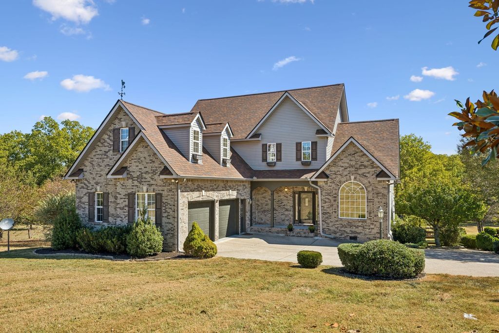 2216 Twin Peaks Ct, Spring Hill