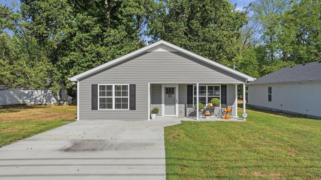 711 E Lincoln St, Tullahoma