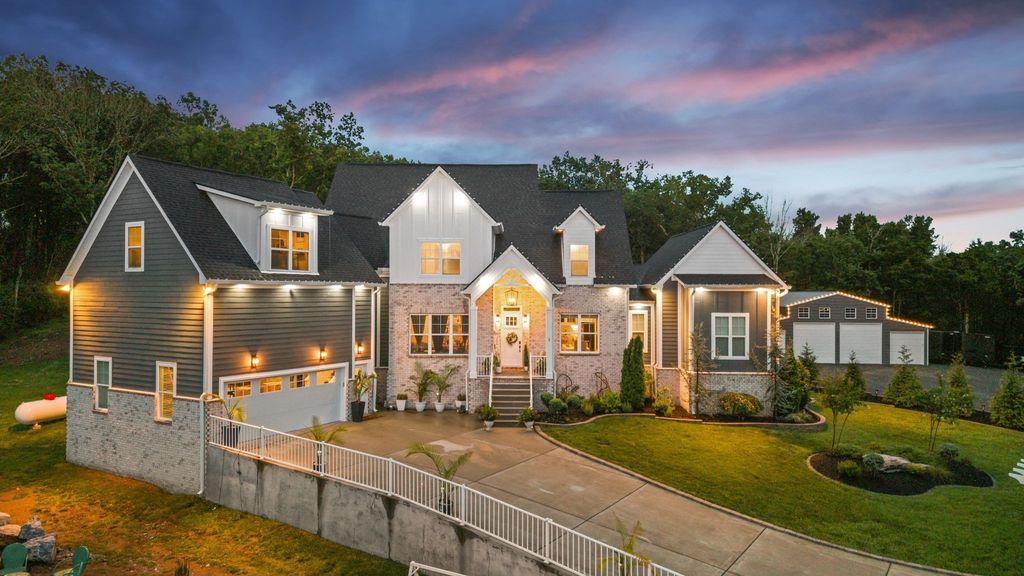 1 Kingsbury Ct, Lebanon
