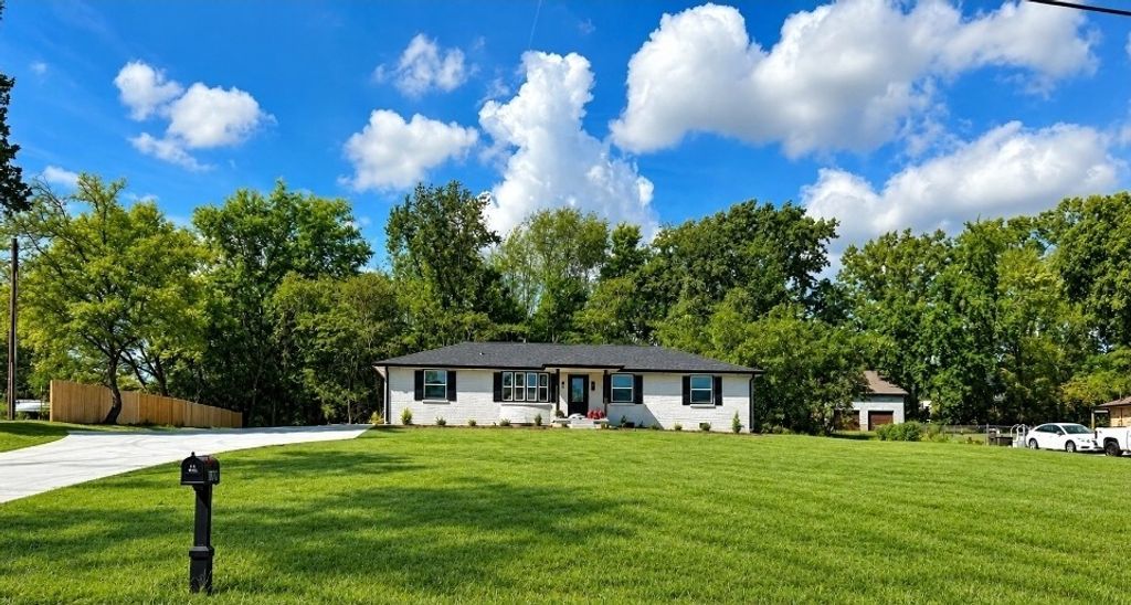 1870 Powell Rd, Clarksville
