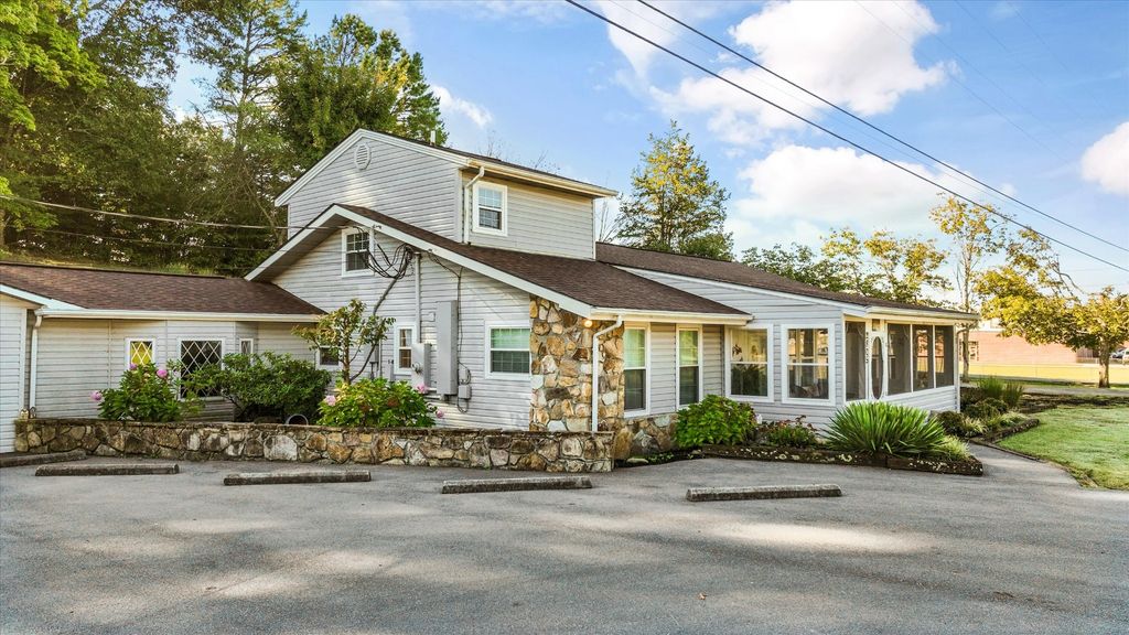 2805 Old Newport Hwy, Sevierville