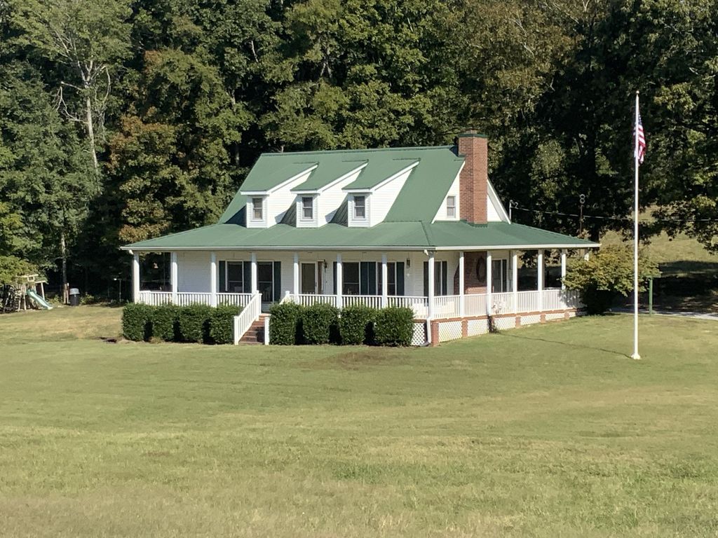 1351 Highway 49 E, Charlotte