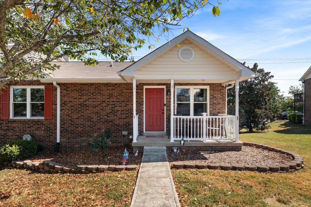 27 Rolling Meadows Dr, Goodlettsville