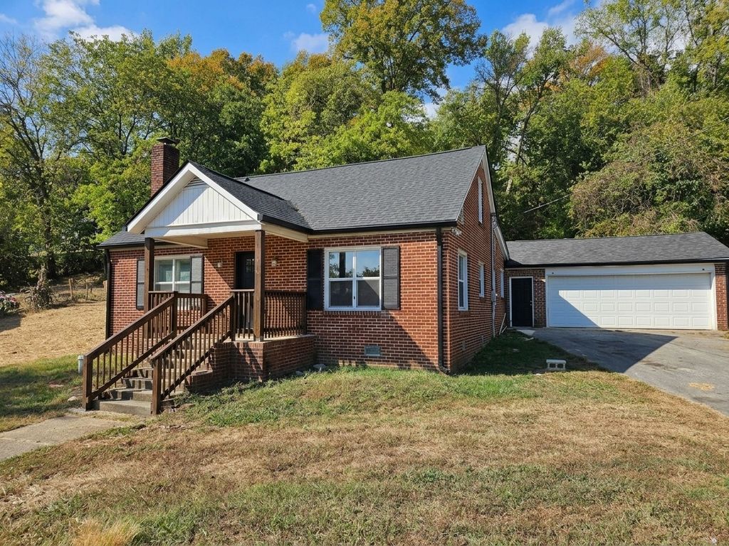 311 Edgewood Ave, Mount Pleasant