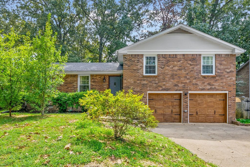 245 Millstone Cir, Clarksville