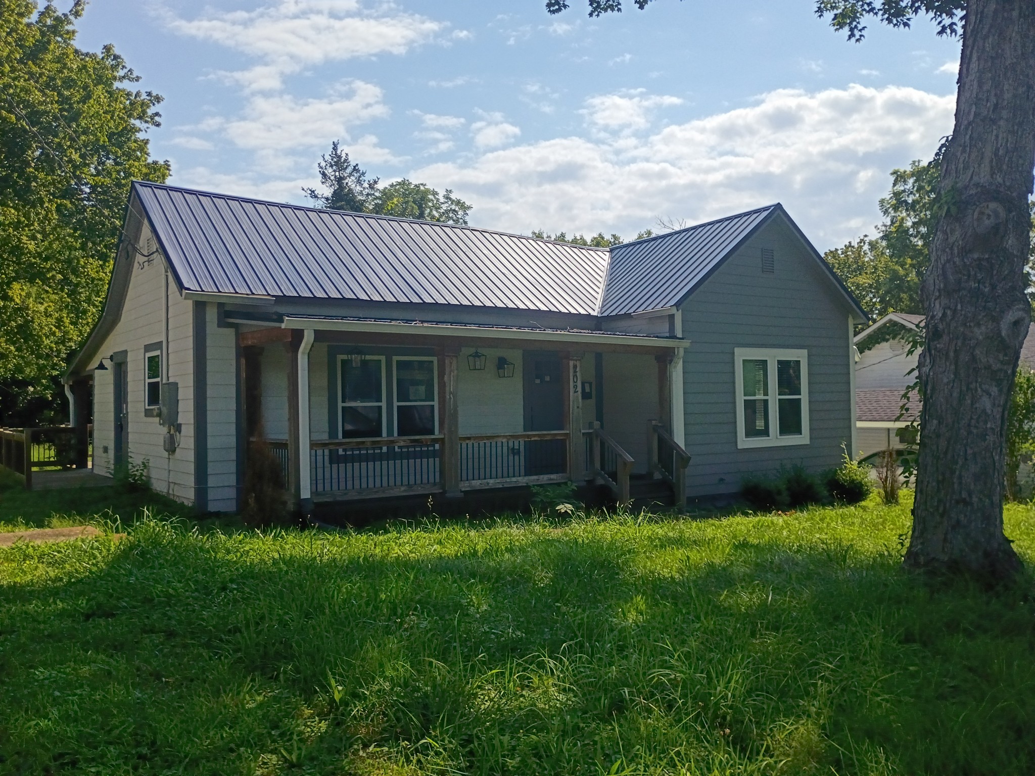 Photo for MLS 3610378 in 202 Cherry St Dickson, TN - 37055