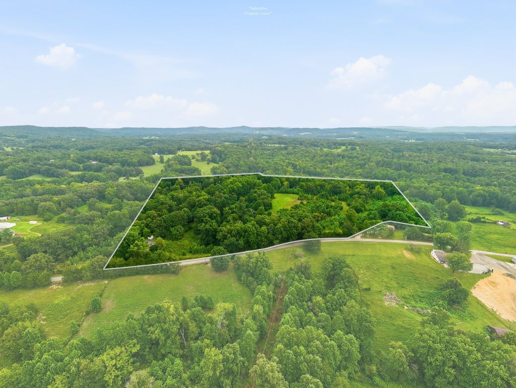 329 Old Standing Stone Rd, Livingston