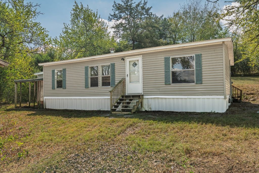 371 Old Mulberry Rd, Fayetteville