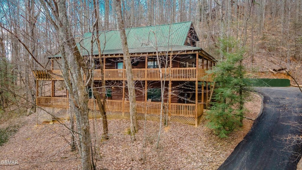 3050 Headrick Drive, Sevierville