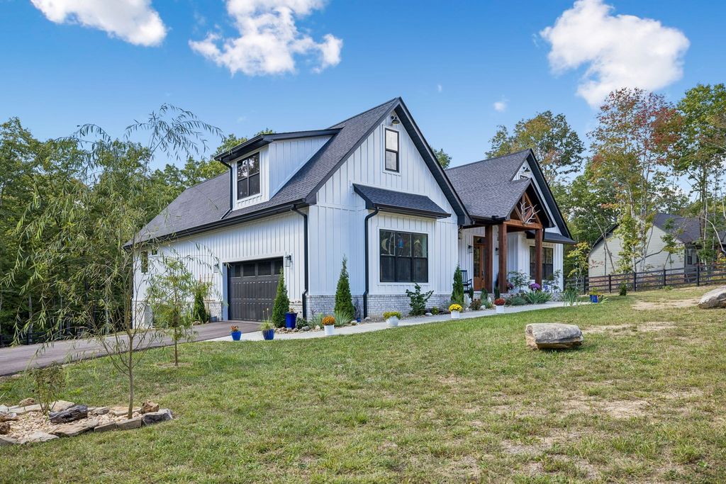 382 Annabelle Way, Jamestown