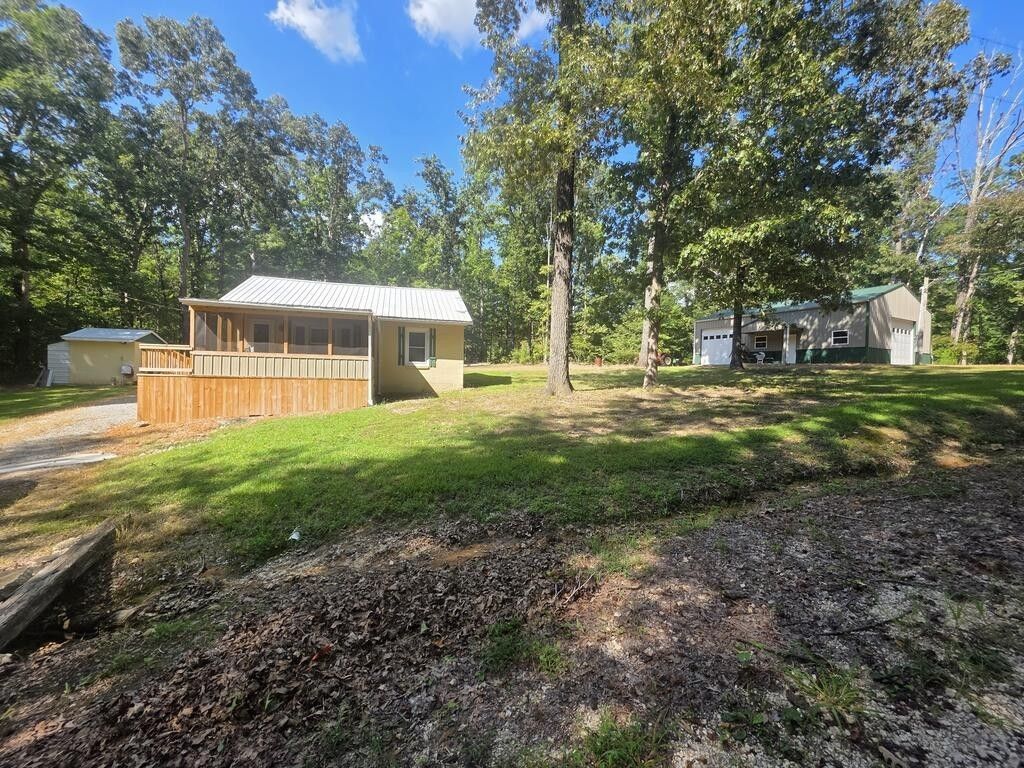 372 Catfish Rd, Buchanan