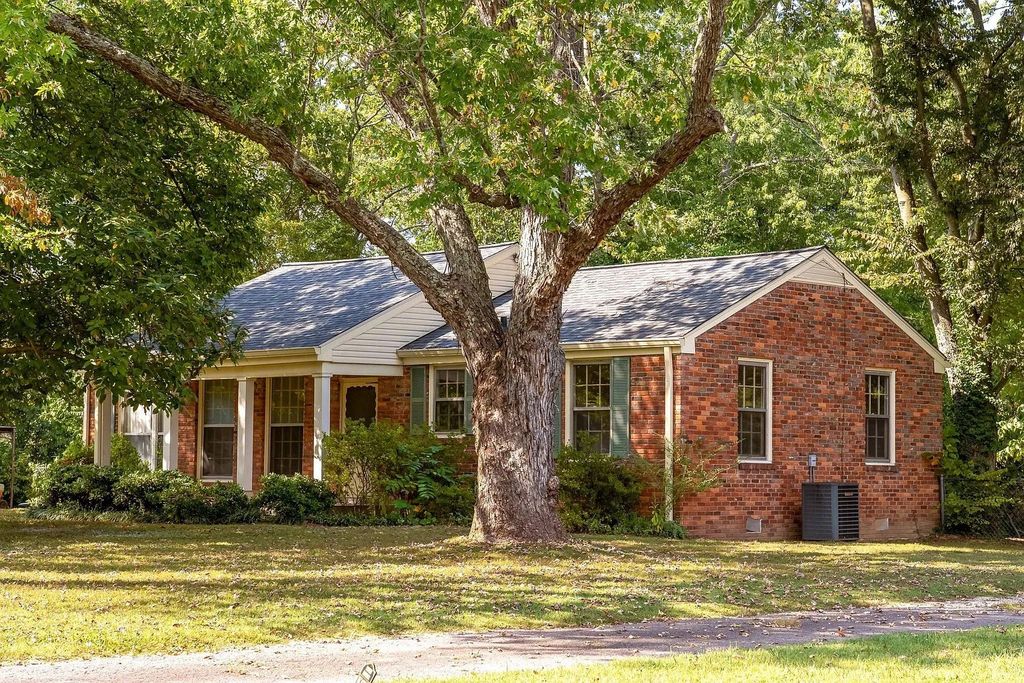 620 Crieve Rd, Nashville