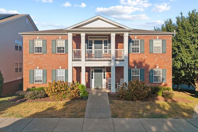 1225 Park Run Dr, Franklin