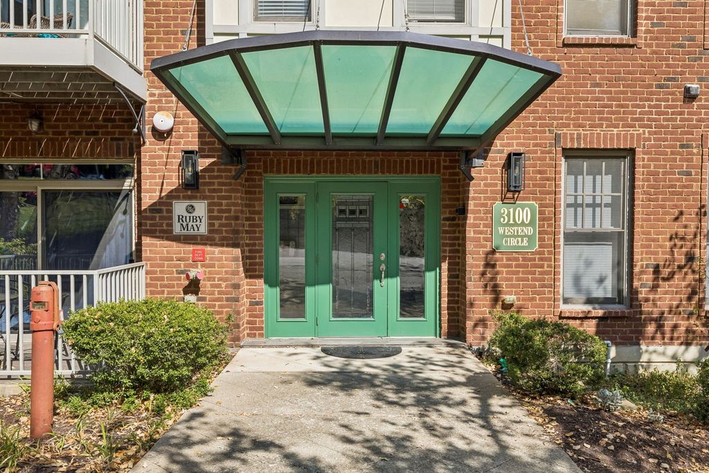 3100 W End Cir 103, Nashville