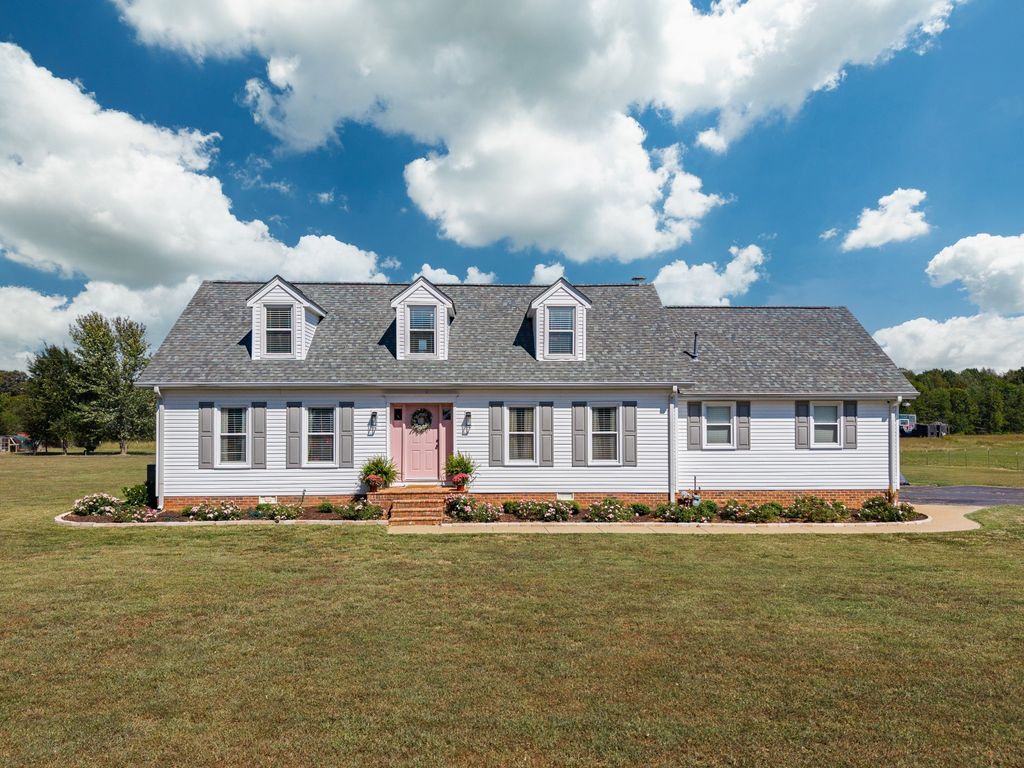 22 Jeans Rd, Fayetteville