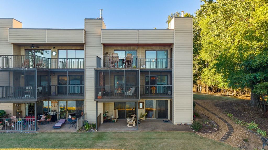 4312 Lakeshore Lane 202, Chattanooga