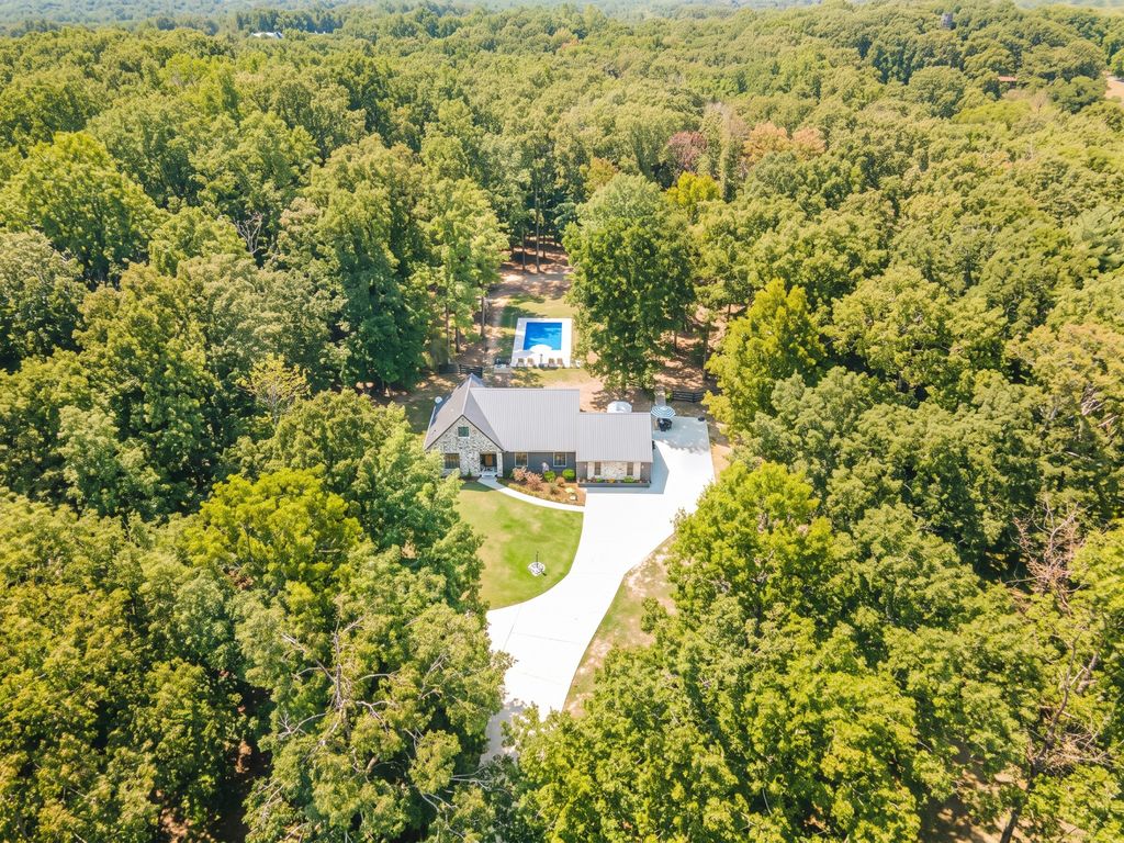 1340 Puckett Hollow Rd, Centerville