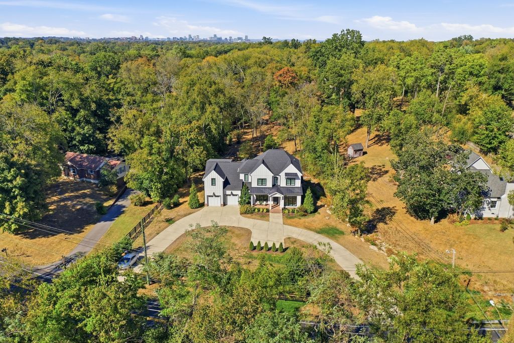 864 Battery Ln, Nashville