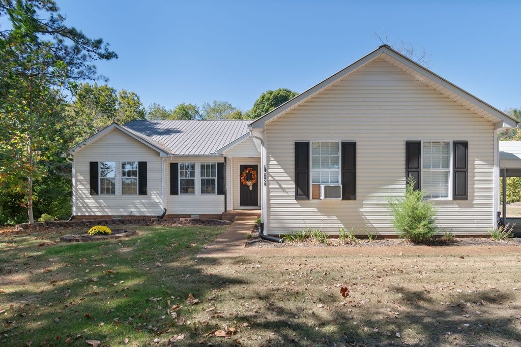 2059 Clara Mathis Rd, Spring Hill