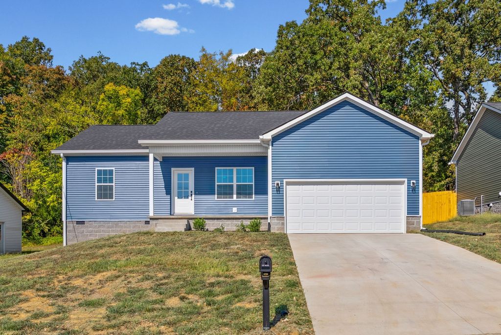 318 Pine Hill Dr, Hopkinsville