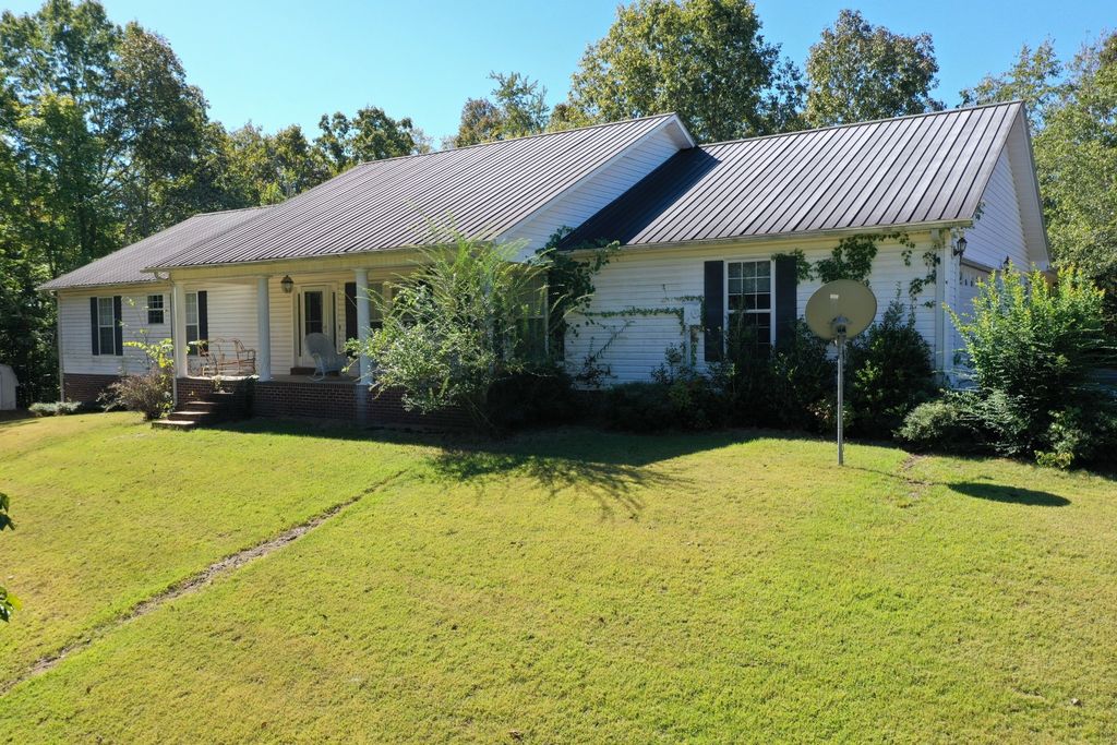 112 Phillips Dr, Linden