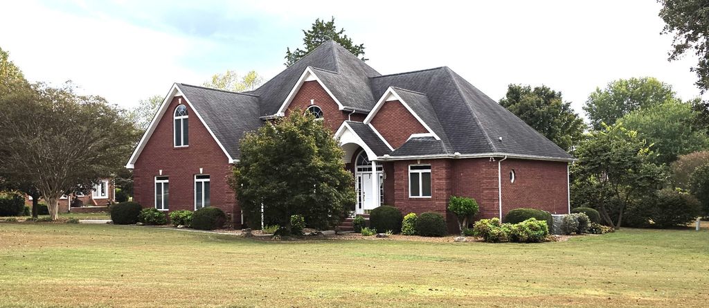 133 Westmeade Dr, Winchester