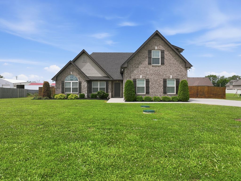 7914 Natahna Ct, Murfreesboro