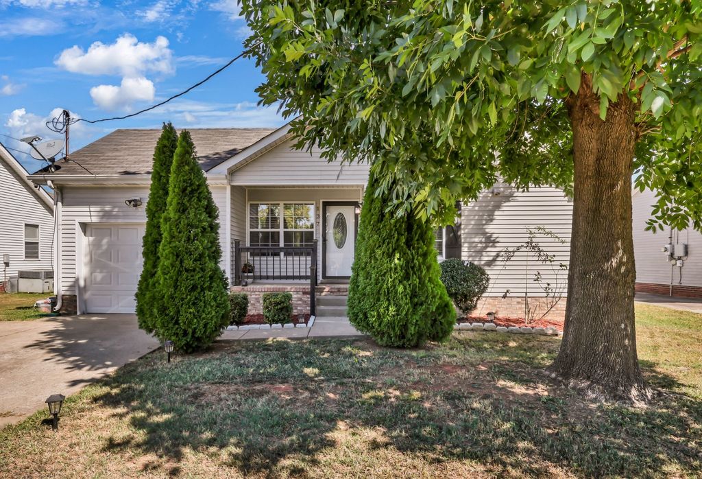 137 Union Hall Rd, Clarksville