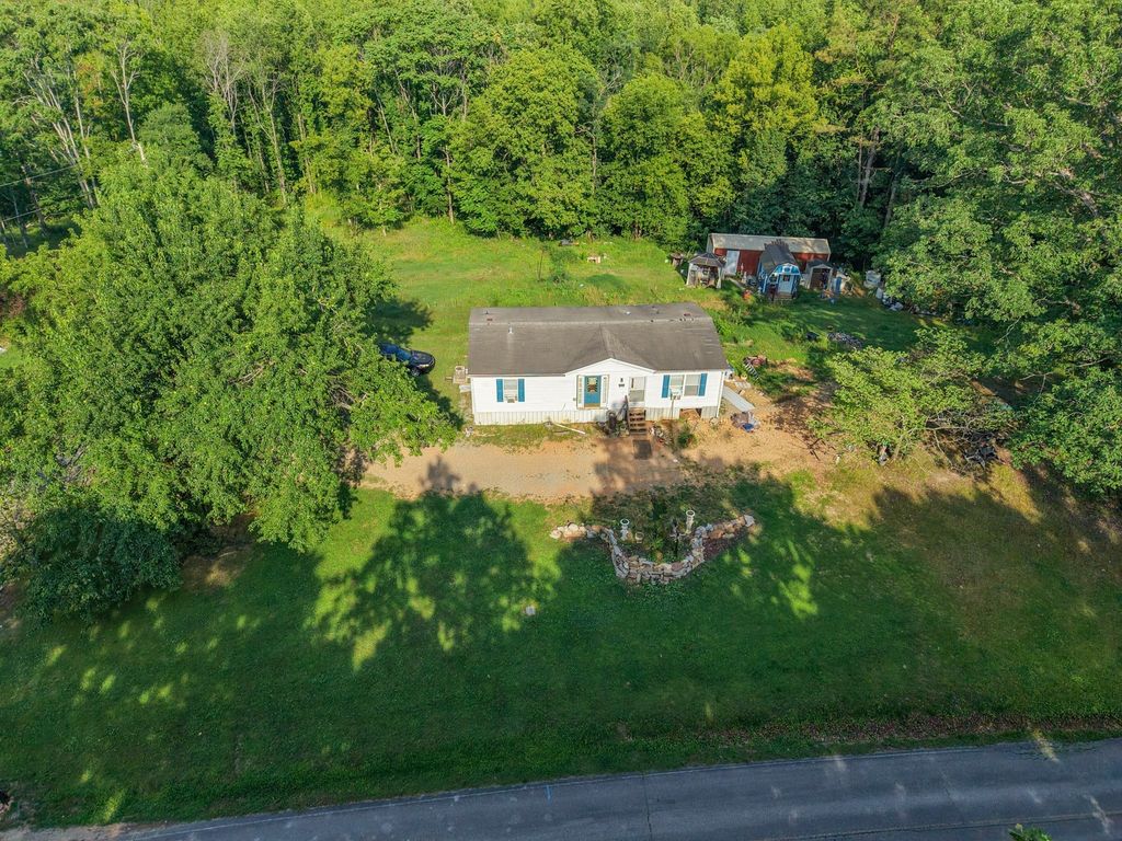 1098 Ewing Albright Rd, Ashland City