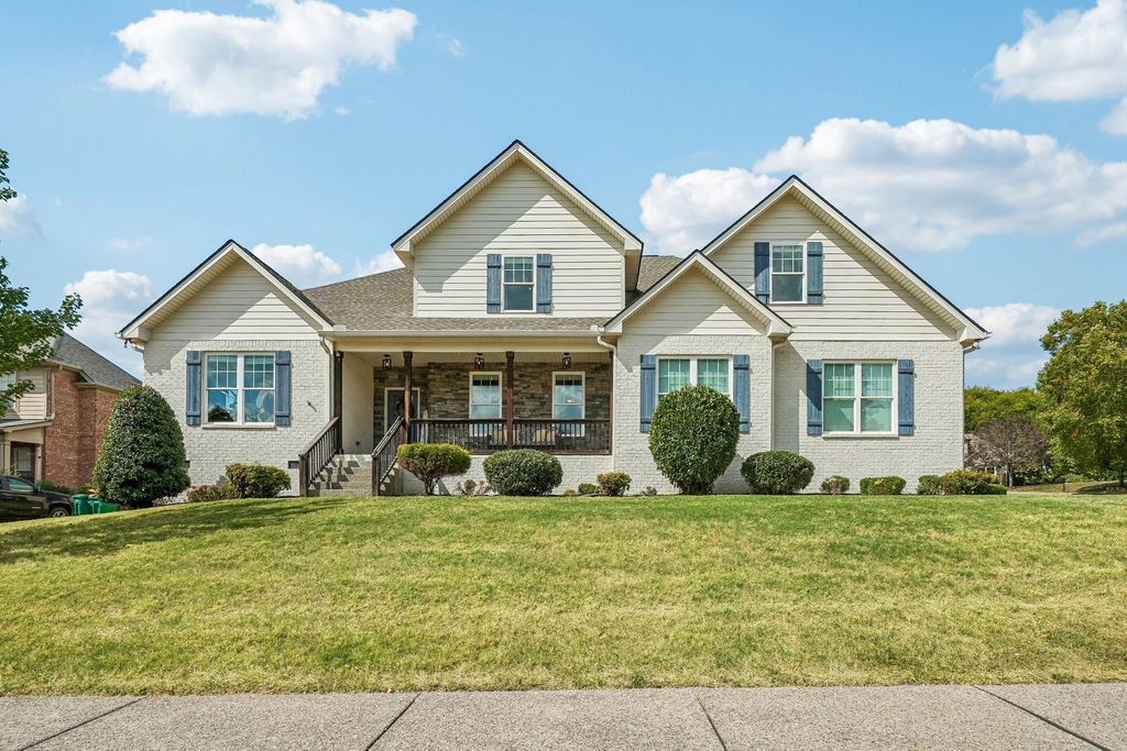 1359 Round Hill Ln, Spring Hill