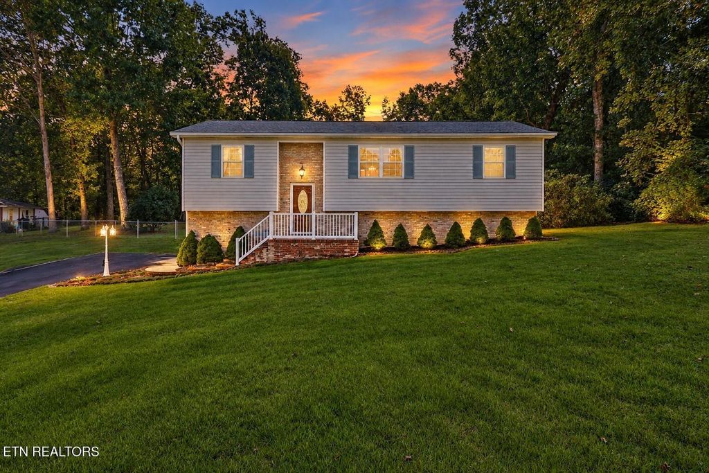 187 Cardinal Loop, Crossville