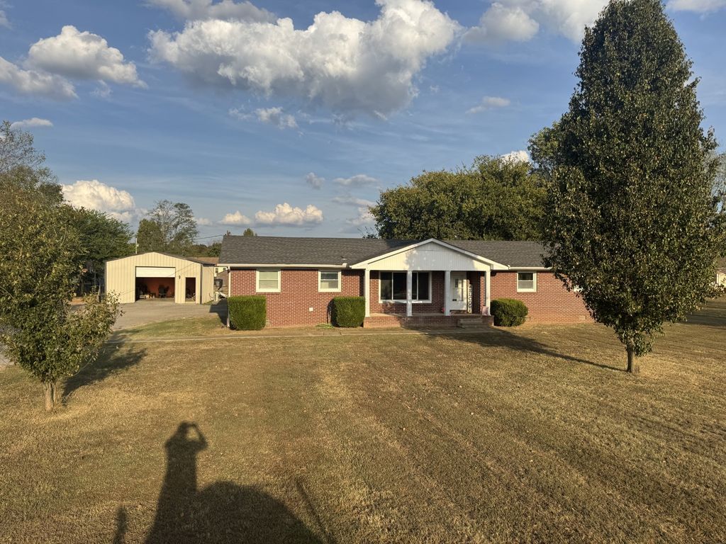 2908 Midland Rd, Shelbyville