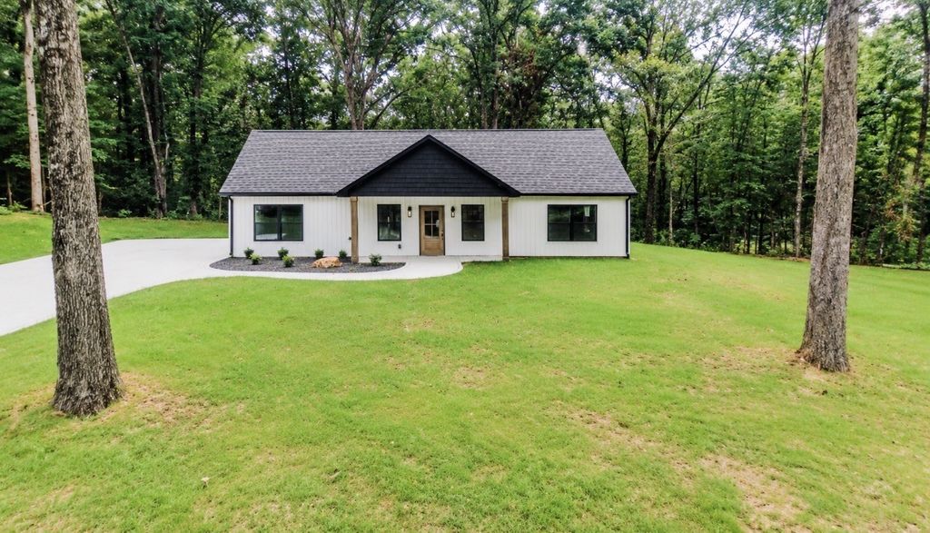 352 Pulley St, Erin