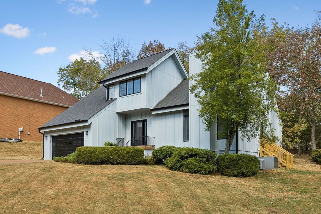 103 Bentree Dr, Hendersonville