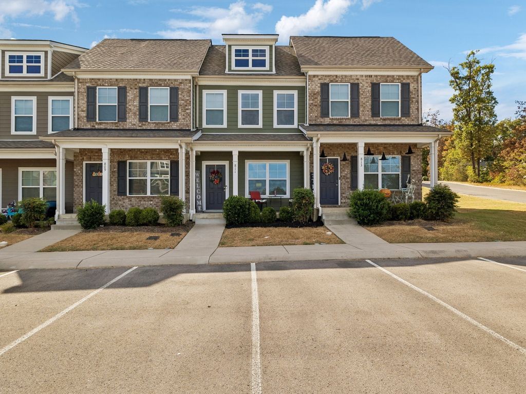 811 Bradburn Village Way, Antioch