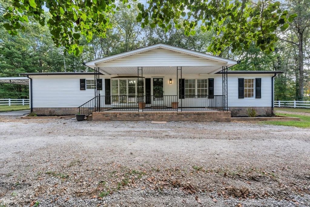 80 Elm Ln, Beechgrove