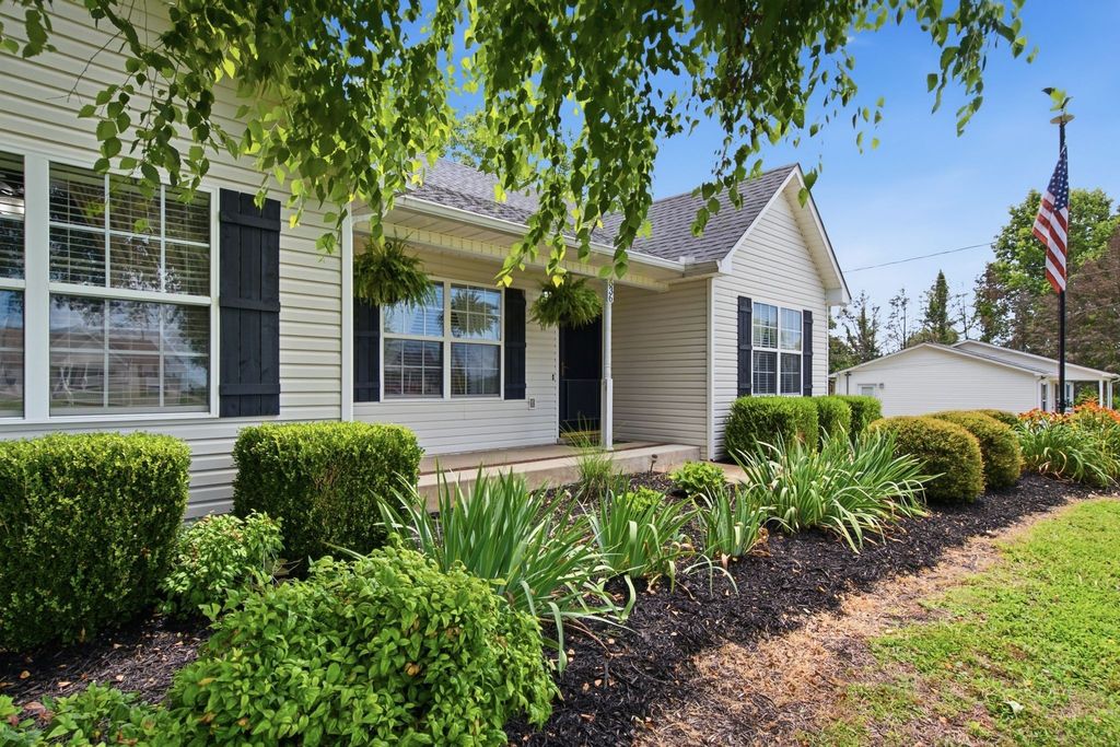 536 Lenape Path, Columbia