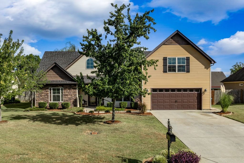 1018 Watergate Drive, Smyrna