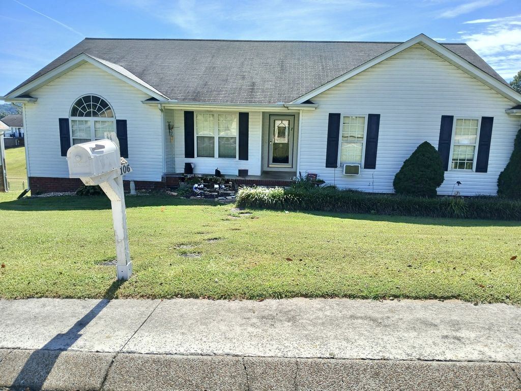 106 Craven Ln Ne, Cleveland