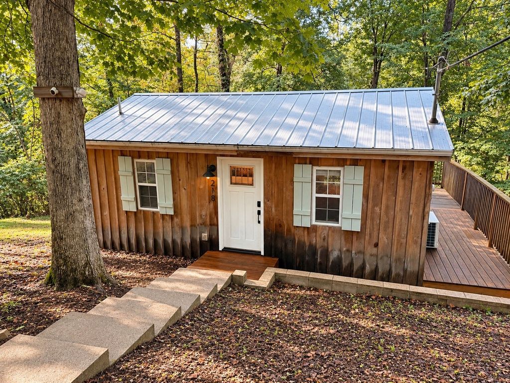 218 Poplar Pl, Smithville