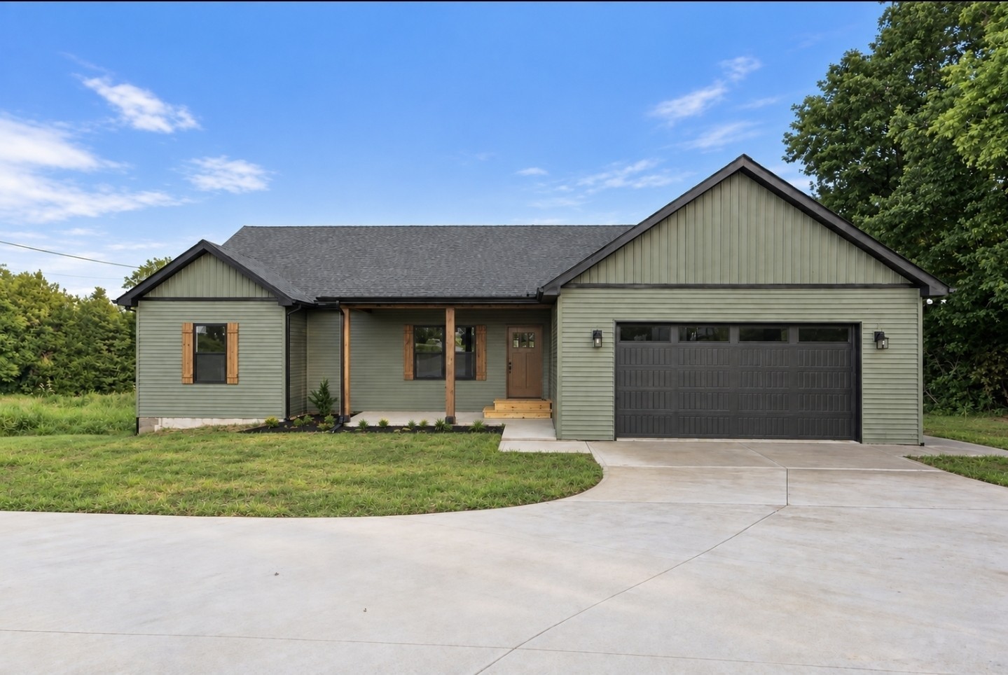 Home for sale in 1496 Jones Creek Rd Dickson, TN