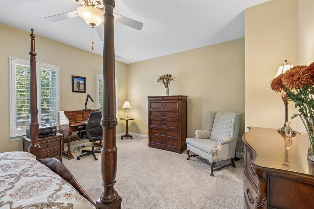1436 Burnside Dr, Franklin