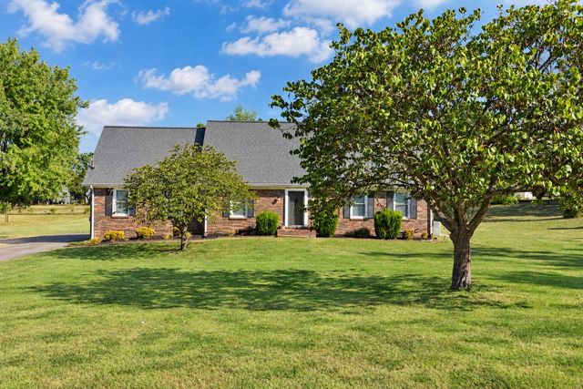 115 Herman Harrison Dr, Hendersonville