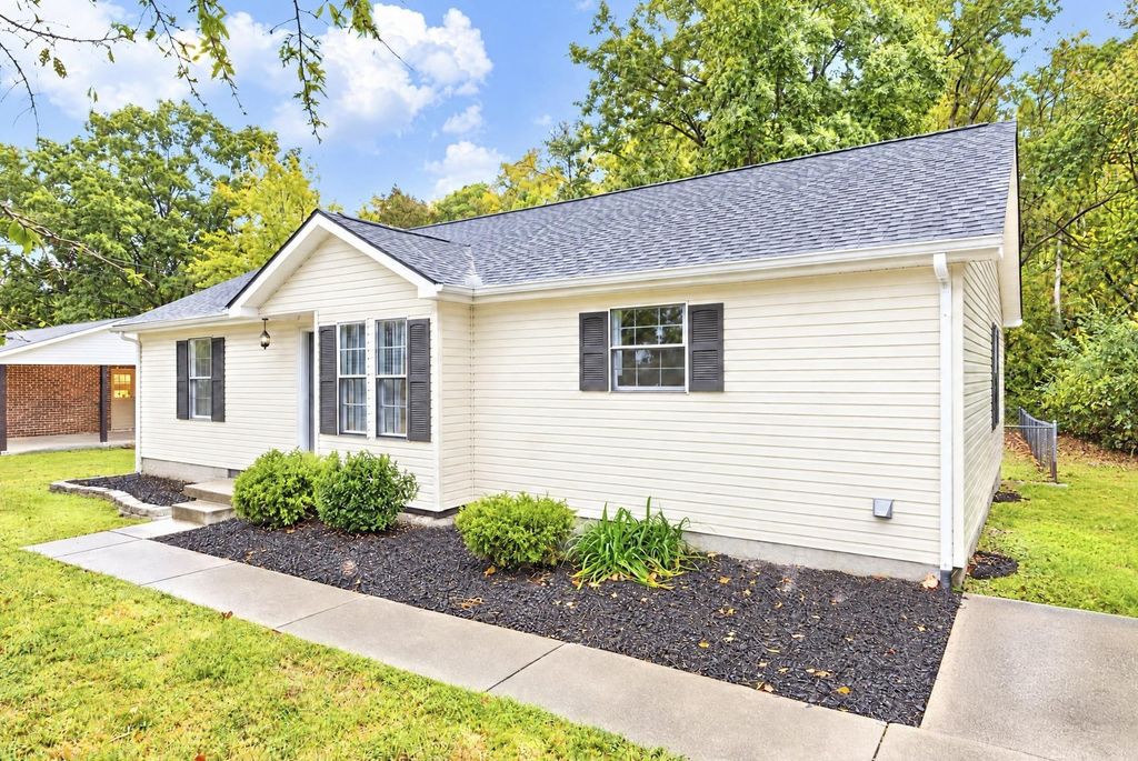2041 Phillips St, Lewisburg
