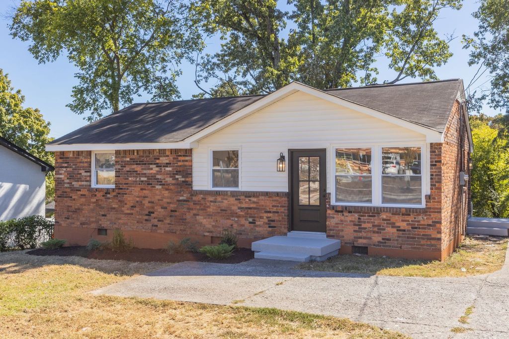261 Paragon Mills Rd, Nashville