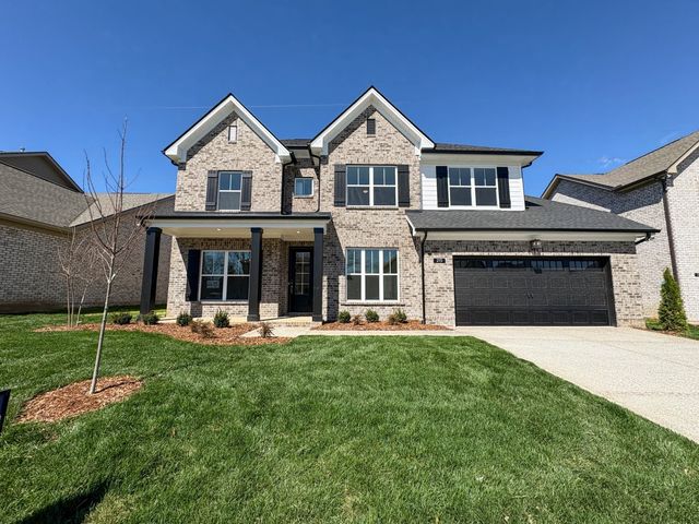 215 Settlers Way, Hendersonville