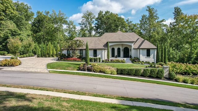 625 Paragon Pkwy Nw, Cleveland